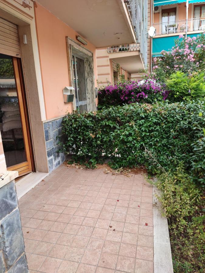 Apartment La Casa Di Yuri - Free Private Parking & Air Conditioning *